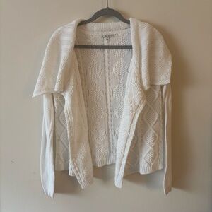 CAbi White Cable Knit Open Front Sweater Size Medium 100% cotton